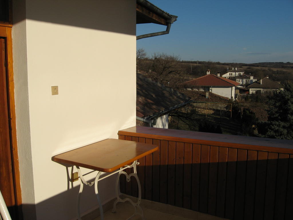Guest House Astra Arbanasi Buitenkant foto